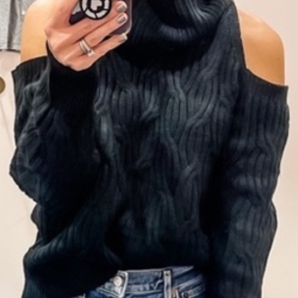 🆕 NWOT - Evereve Cold Shoulder Cowl/Turtleneck Sweater XS - Picture 2 of 2